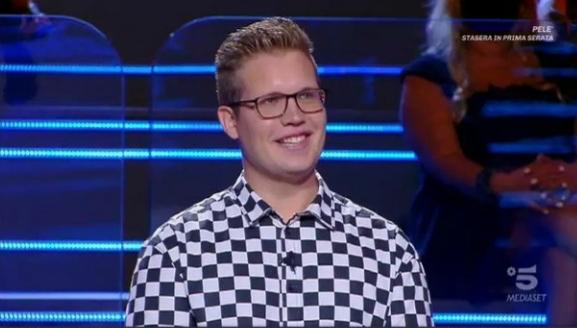 Samuel da Gorizia tenta la scalata su Canale 5 a Caduta Libera